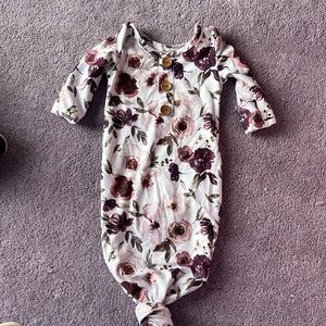 Caden Lane 0-3 knotted gown